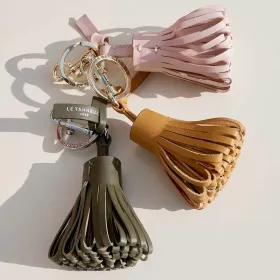 Le Tanneur - porte clés pompons en cuir lisse
